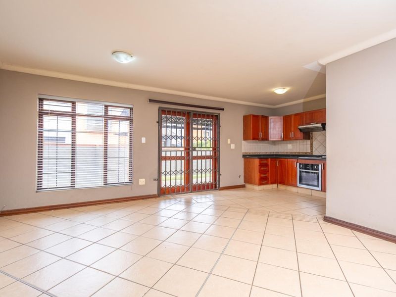 3 BEDROOM HOUSE FOR SALE IN WEDGEWOODS - Photo 8