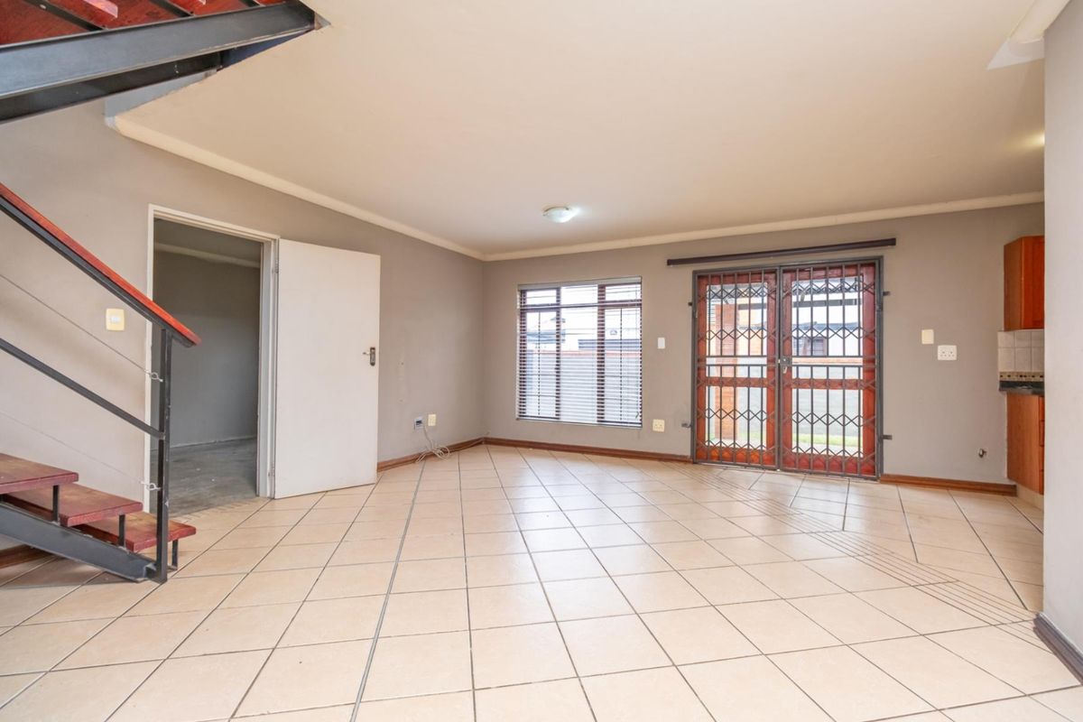 3 BEDROOM HOUSE FOR SALE IN WEDGEWOODS - Photo 4