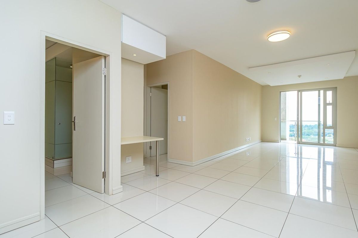 2-Bedrooms apartment in Rosebank CBD with amazing views! - Photo 3