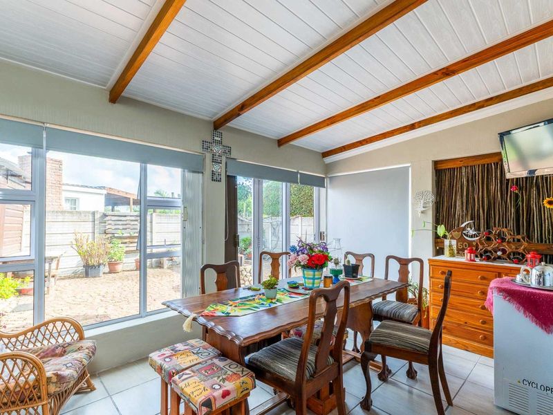 Cosy Townhouse located in Aalwynfleur Riversdale Western Cape - Photo 6