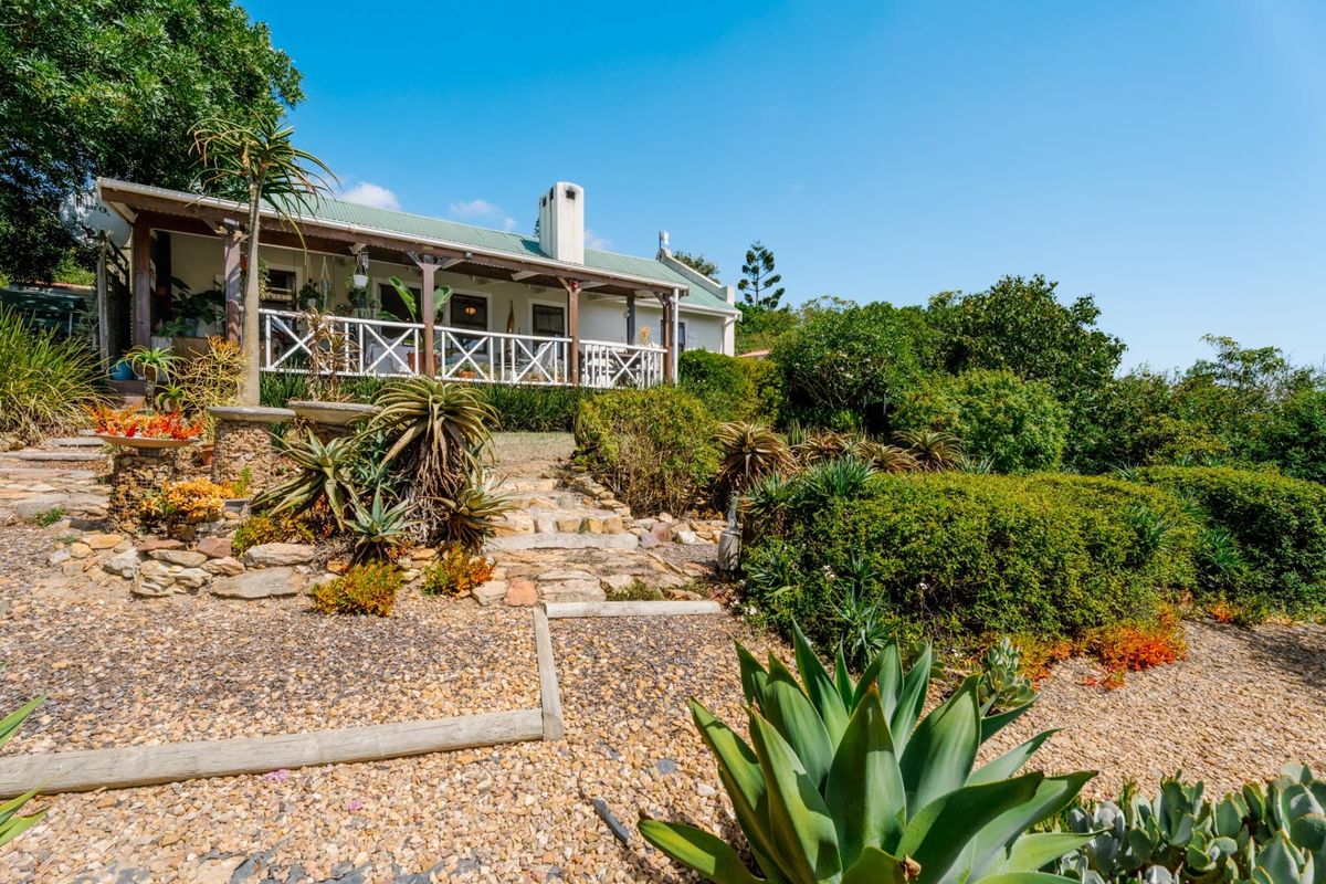 Tranquil 2-Bedroom Country House for Sale in Napier R2980 000 - Photo 2