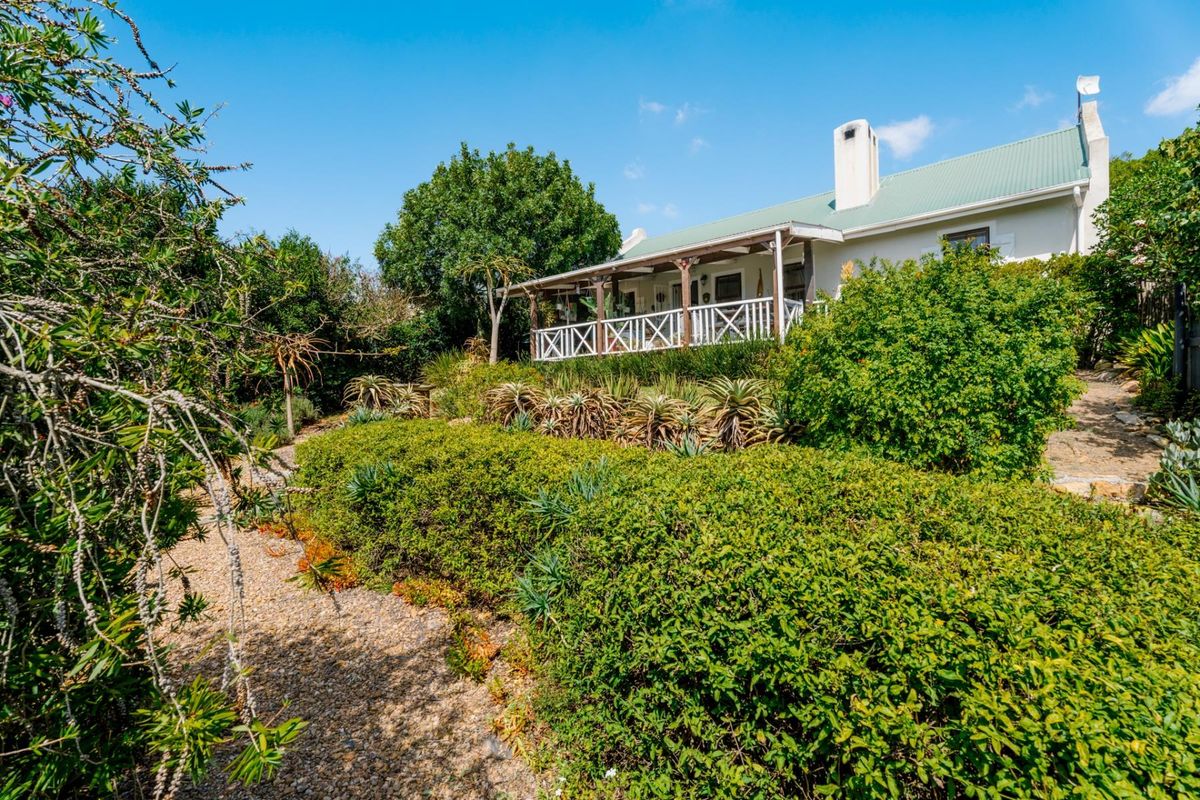 Tranquil 2-Bedroom Country House for Sale in Napier R2980 000 - Photo 5