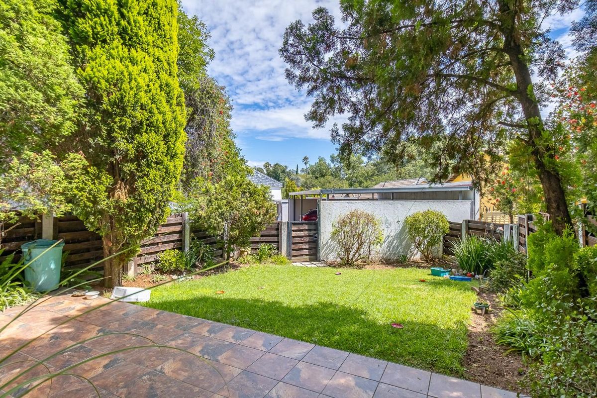 Ascot Park Fixer-Upper - Prime Location, Endless Potential - Photo 4
