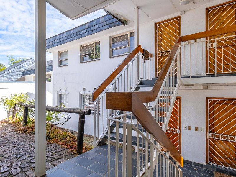 Ascot Park Fixer-Upper - Prime Location, Endless Potential - Photo 7