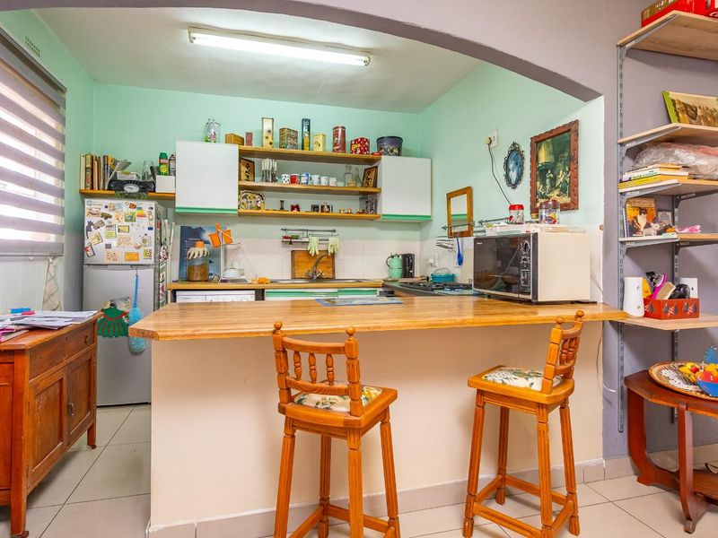 Ascot Park Fixer-Upper - Prime Location, Endless Potential - Photo 10