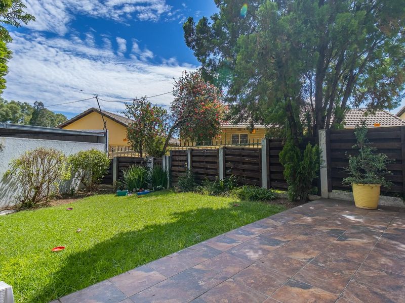 Ascot Park Fixer-Upper - Prime Location, Endless Potential - Photo 5