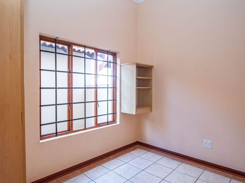 SPACE and LOCATION at its Bendor Best! - Photo 8