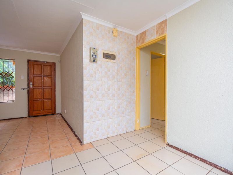 Perfect Starter Home for a Small Family in Tlhabane West! - Photo 9