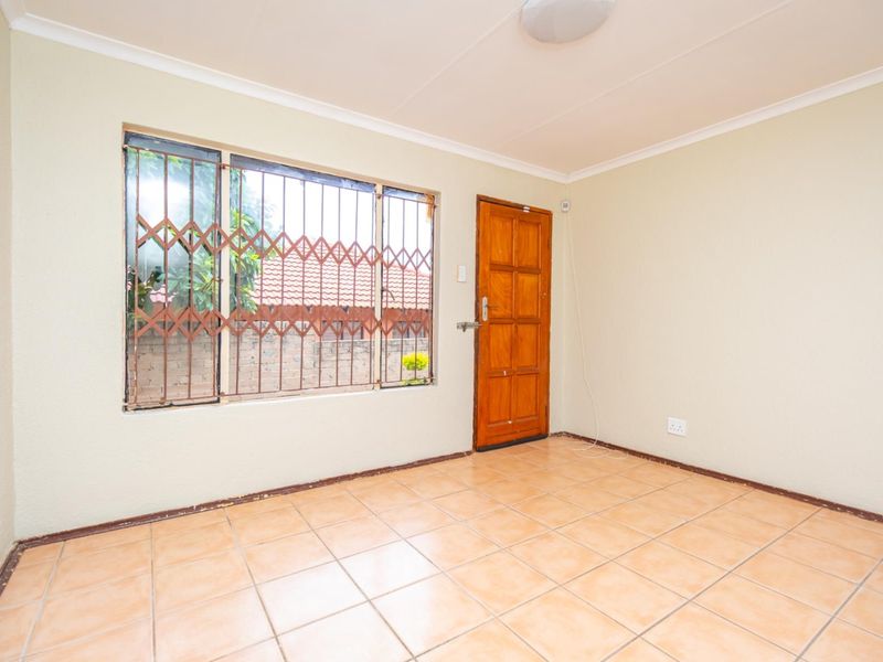 Perfect Starter Home for a Small Family in Tlhabane West! - Photo 7