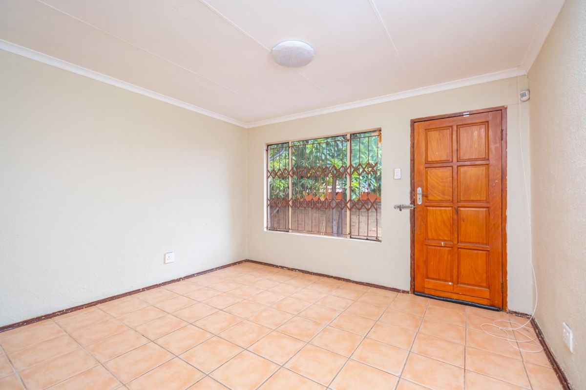 Perfect Starter Home for a Small Family in Tlhabane West! - Photo 5