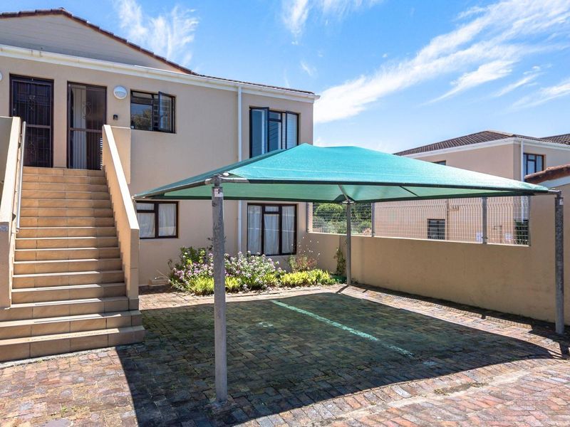 BEAUTIFUL CHIC AND MODERN CORNER APARTMENT- STROLL TO BEACH AND SHOPS - Photo 5