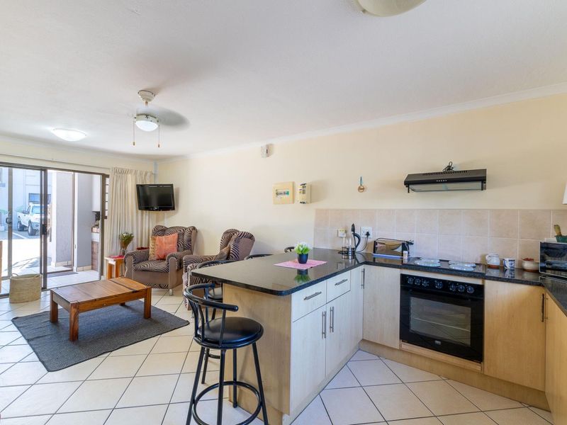 Furnished and ready to move in - secure coastal lifestyle! - Photo 6