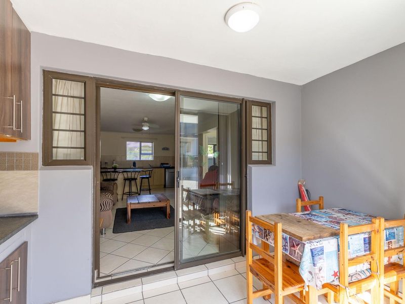 Furnished and ready to move in - secure coastal lifestyle! - Photo 5