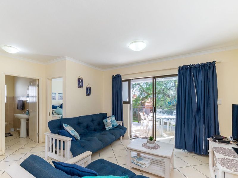 Stylish 2-Bedroom with Private Balconies and Built-In Braai in Hartenbos - Photo 5
