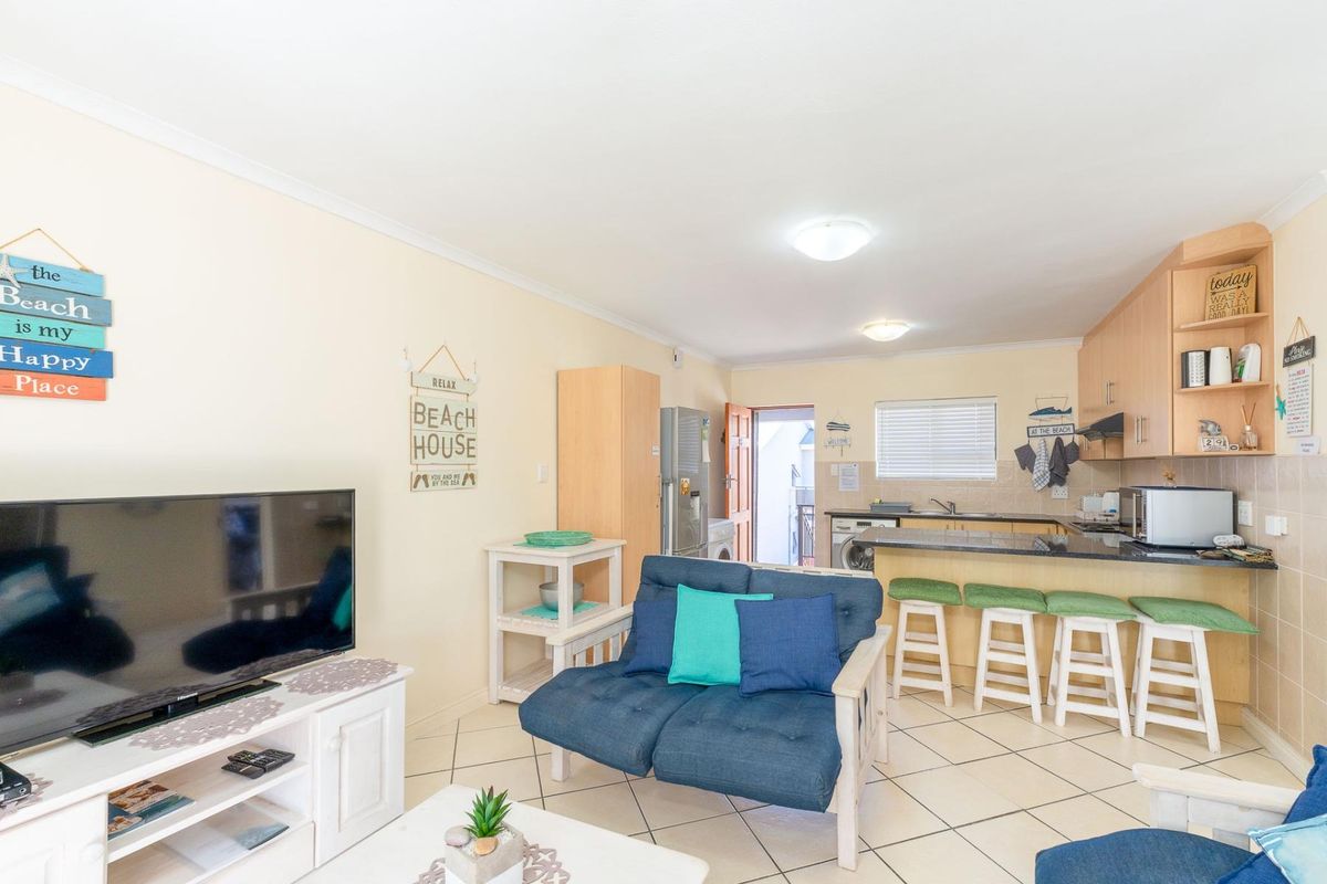 Stylish 2-Bedroom with Private Balconies and Built-In Braai in Hartenbos - Photo 3