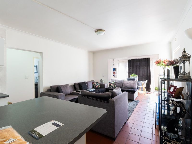 Groundfloor apartment in sea-side oasis - Photo 2