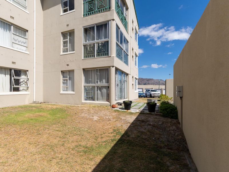 Groundfloor apartment in sea-side oasis - Photo 5