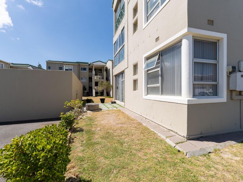 Groundfloor apartment in sea-side oasis - Photo 4