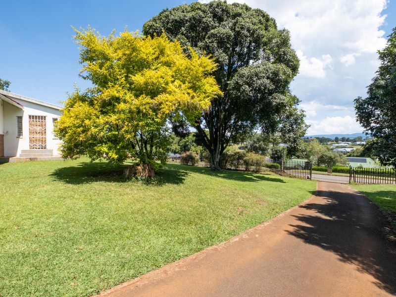 Spacious Family Home in a Quiet Neighbourhood - Close to Howick Preparatory - Photo 4