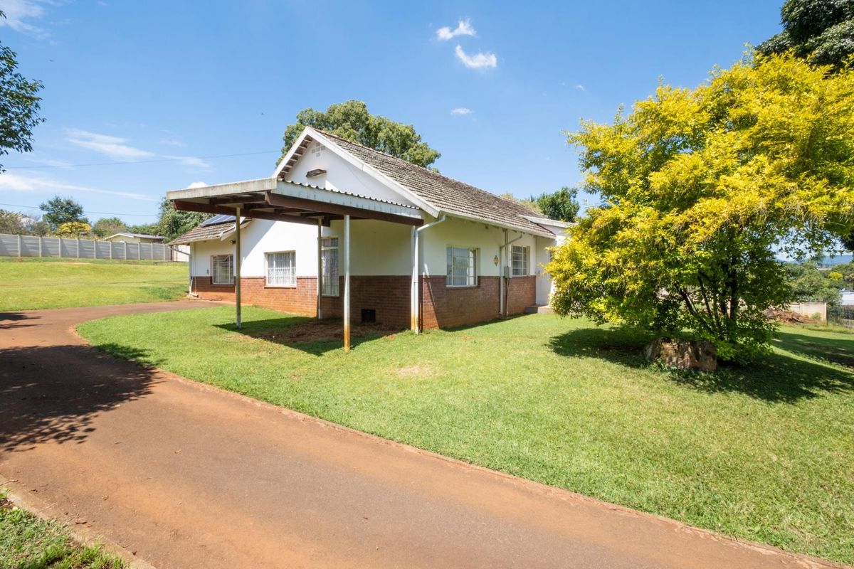 Spacious Family Home in a Quiet Neighbourhood - Close to Howick Preparatory - Photo 3