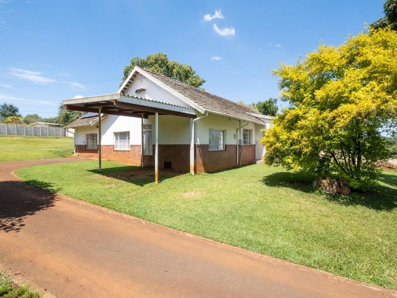 Spacious Family Home in a Quiet Neighbourhood - Close to Howick Preparatory - Photo 3