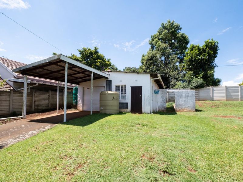 Spacious Family Home in a Quiet Neighbourhood - Close to Howick Preparatory - Photo 6