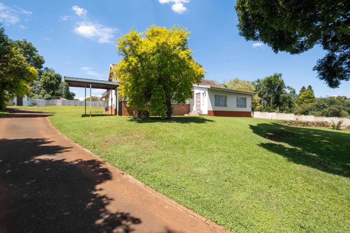 Spacious Family Home in a Quiet Neighbourhood - Close to Howick Preparatory - Photo 2
