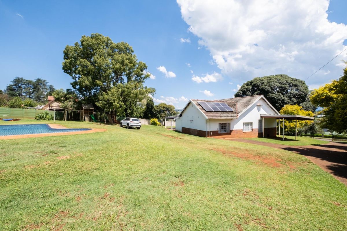 Spacious Family Home in a Quiet Neighbourhood - Close to Howick Preparatory - Photo 5