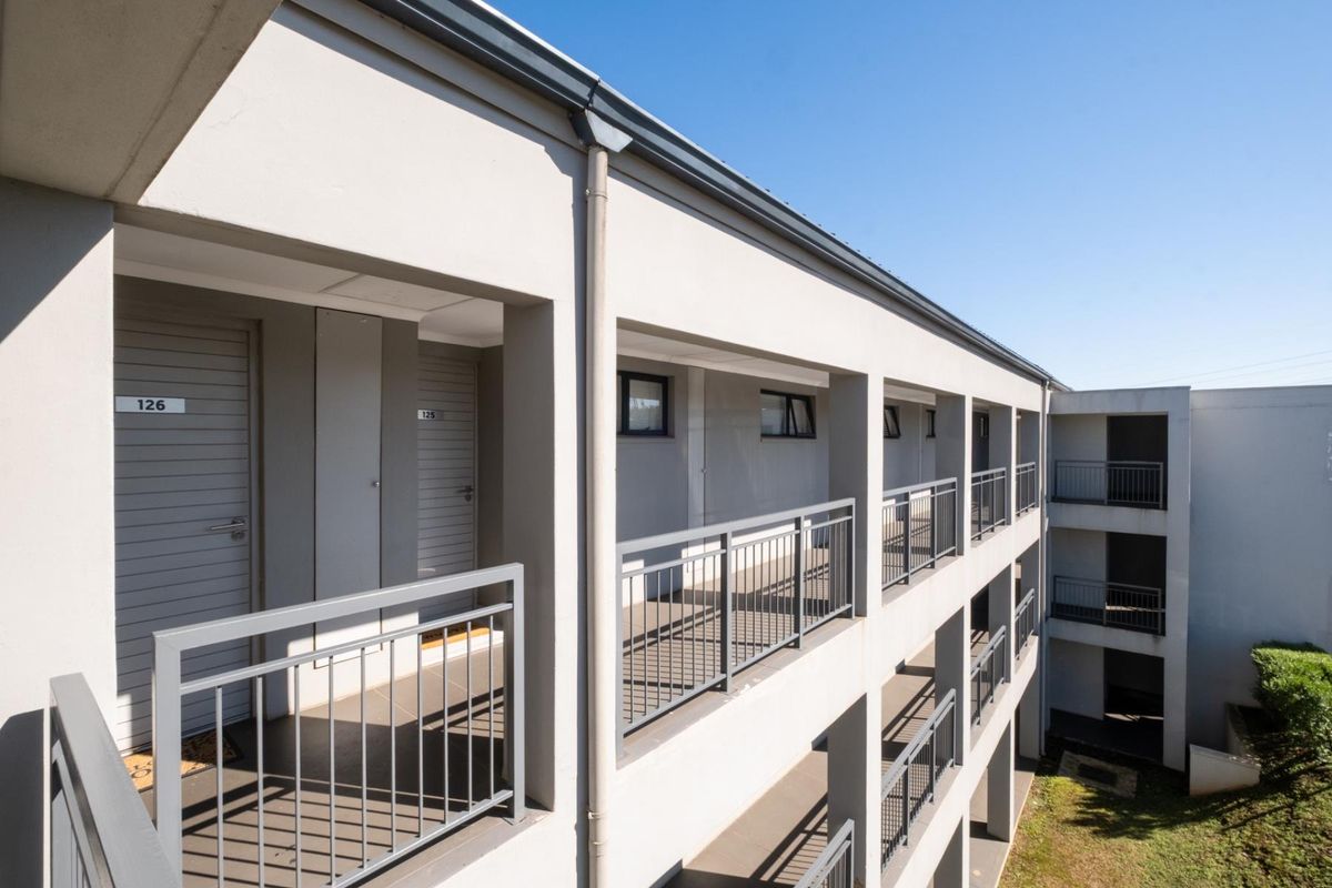 Secure Estate Living with Stunning City Views - Pietermaritzburg - Photo 2