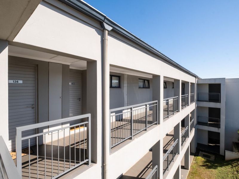 Secure Estate Living with Stunning City Views - Pietermaritzburg - Photo 2