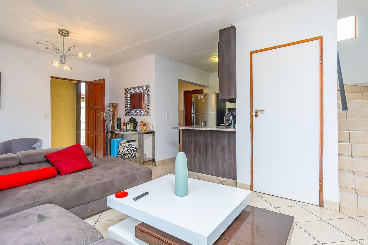 Modern, Secure Family Living in the Heart of Montana Park - Photo 5