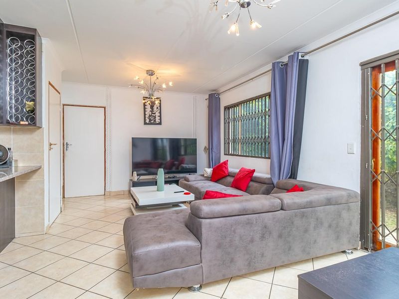 Modern, Secure Family Living in the Heart of Montana Park - Photo 2