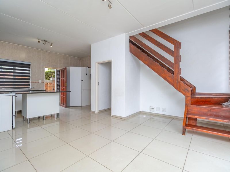 Extra Ordinary Town House For You - Photo 10