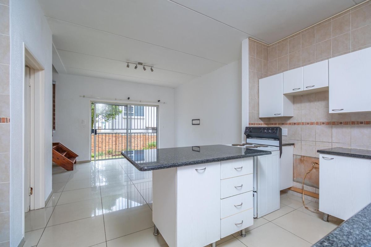 Extra Ordinary Town House For You - Photo 5