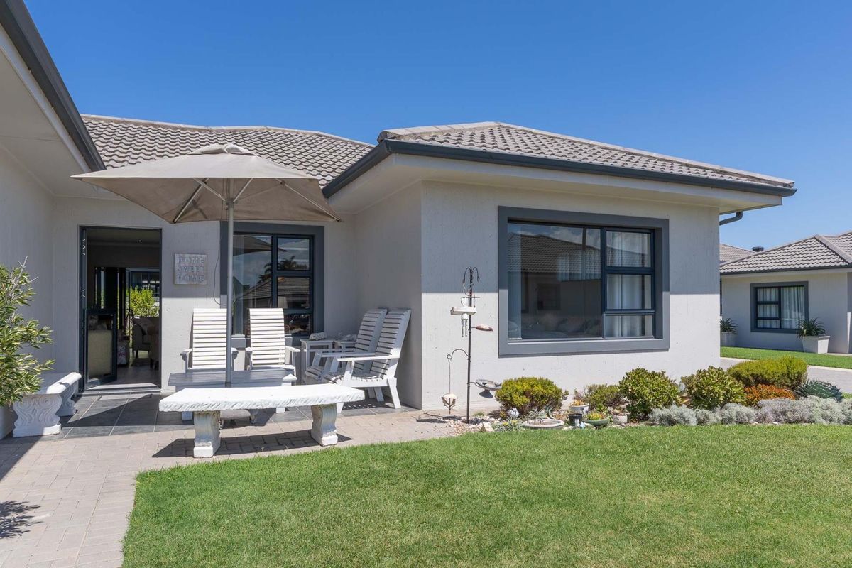 Are you over 50? Retire in style within walking distance of the sea. - Photo 2