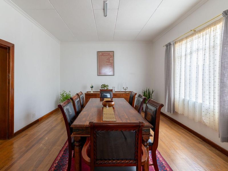 Three bedroom house on spacious Erf in Riversdale Western Cape - Photo 9