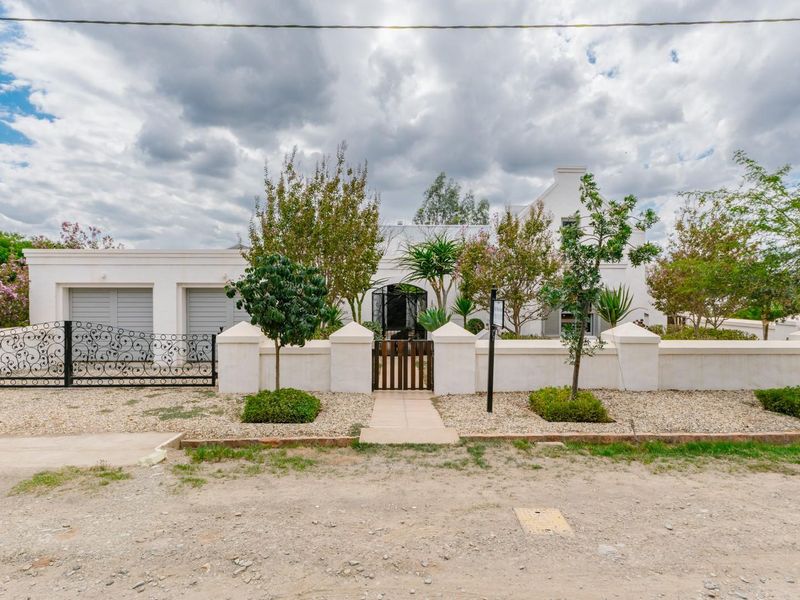 McGregor’s Equestrian Paradise - Beautiful Home, Open Land and Country Living - Photo 3