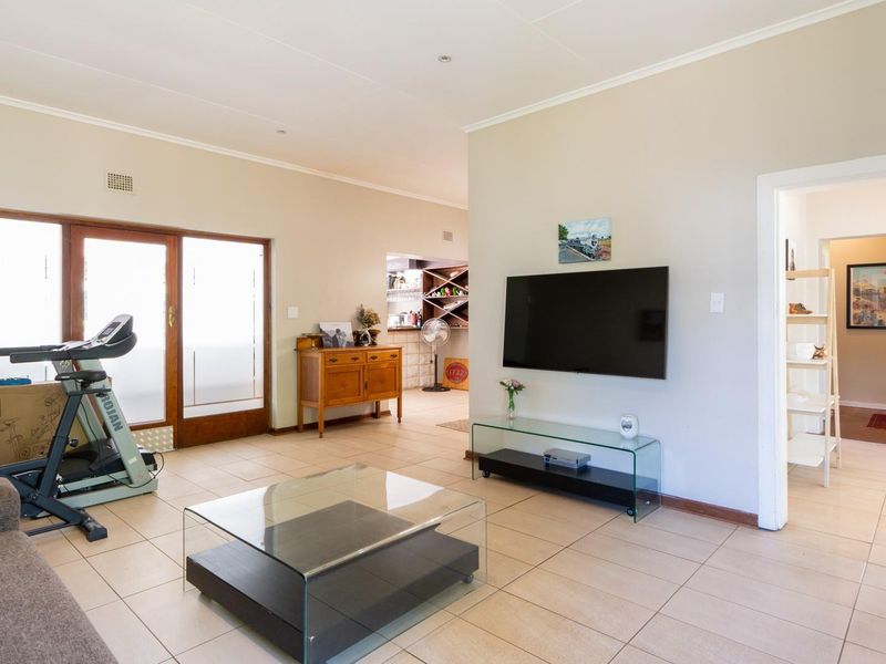 Your Dream Home in Robertson Awaits! - Photo 8