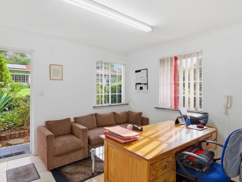 Secure, Fully Off-Grid 4-Bedroom Family Home with Cottage - Photo 10