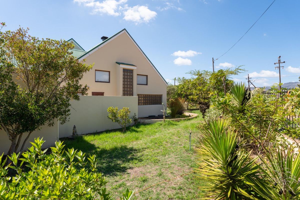 Large income generating  double-storey country home in Central Napier R3,6m - Photo 4