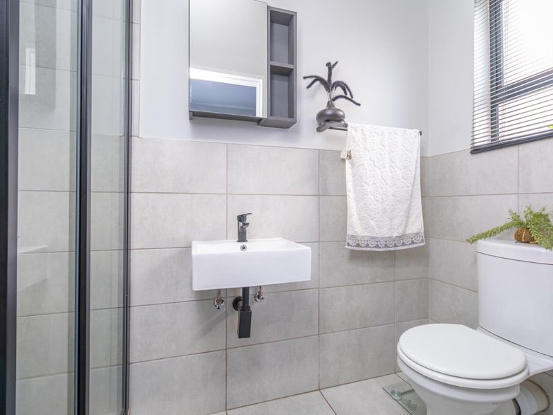 The Ultimate Lock-up-and-Go for the Connoisseur - Photo 7