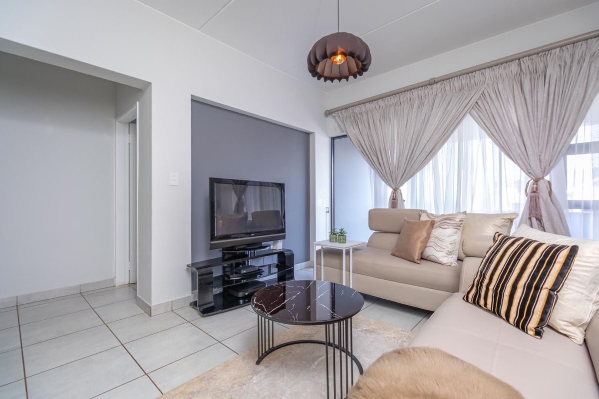 The Ultimate Lock-up-and-Go for the Connoisseur - Photo 3