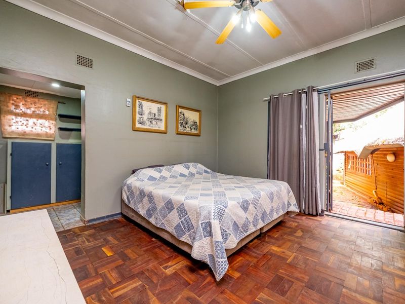 Full Title 4 Bedroom 2 Bathrooms with Flatlet in Valhalla - Photo 9