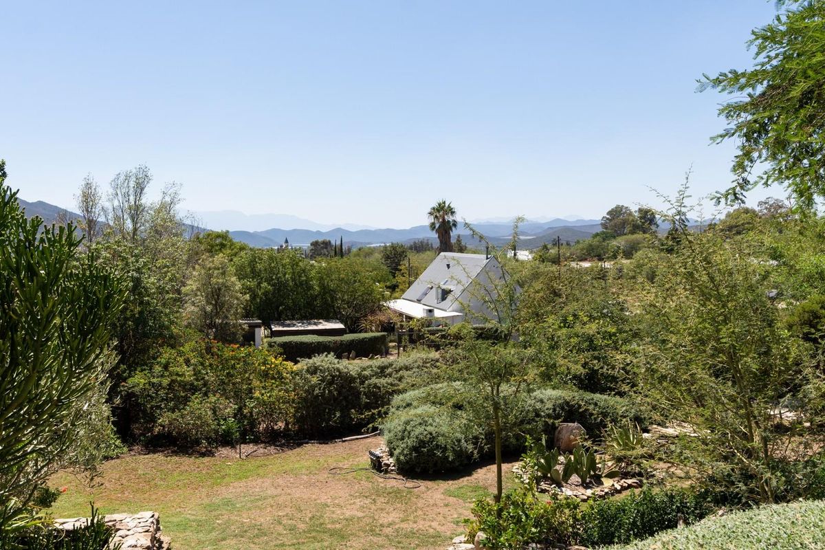 A COUNTRY HAVEN WITH A COTTAGE IN PICTURESQUE MCGREGOR. ​ - Photo 2