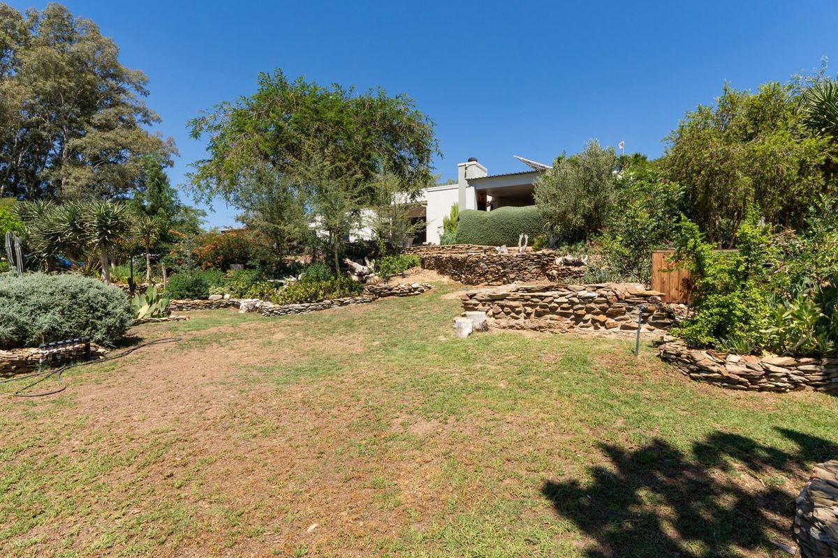 A COUNTRY HAVEN WITH A COTTAGE IN PICTURESQUE MCGREGOR. ​ - Photo 4