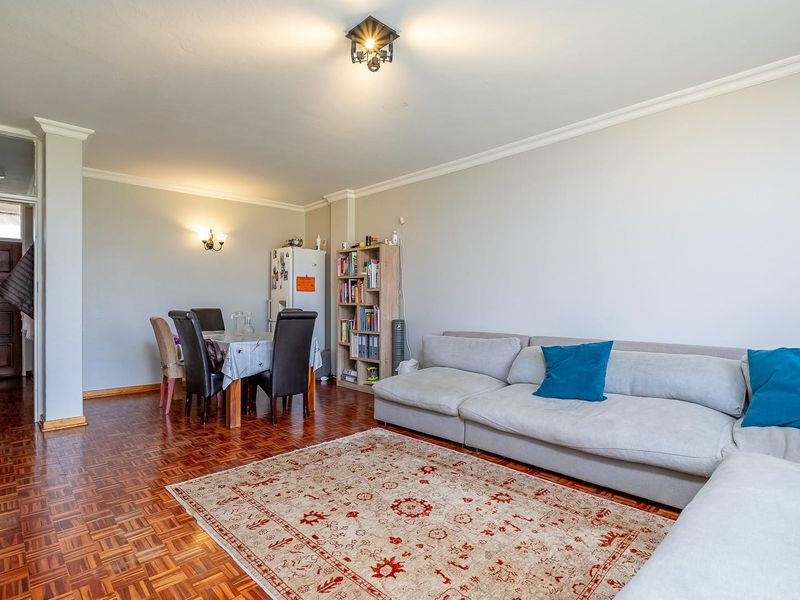 Simplicity living in the heart of Blackheath - Photo 4