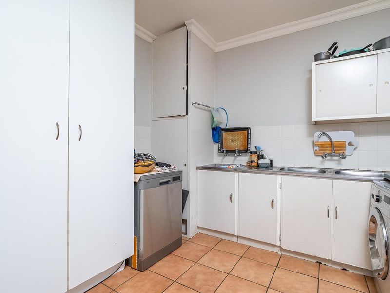 Simplicity living in the heart of Blackheath - Photo 6