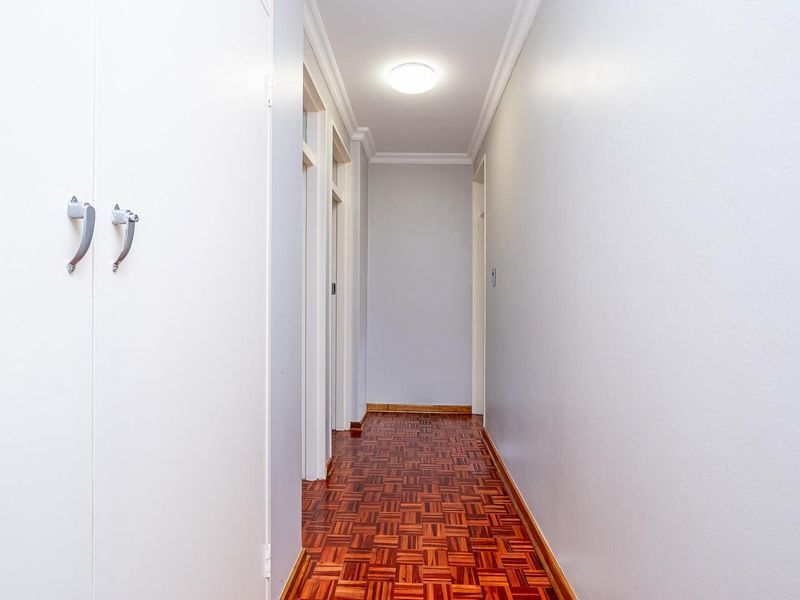 Simplicity living in the heart of Blackheath - Photo 9