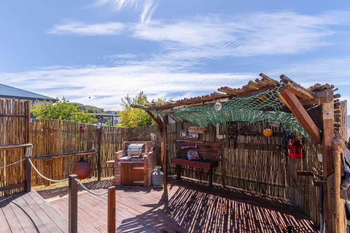 3 Bedroom Home Close to Amenities - Priced to go! - Photo 2