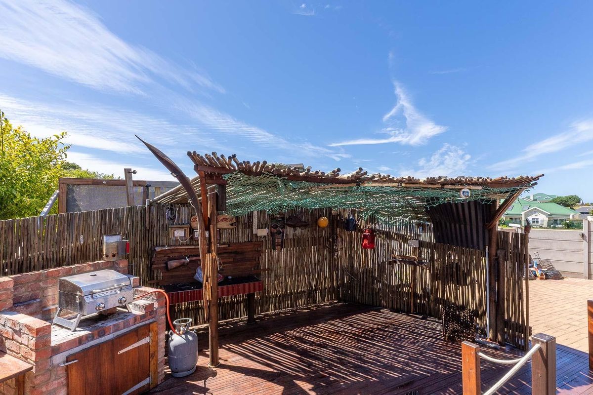 3 Bedroom Home Close to Amenities - Priced to go! - Photo 3